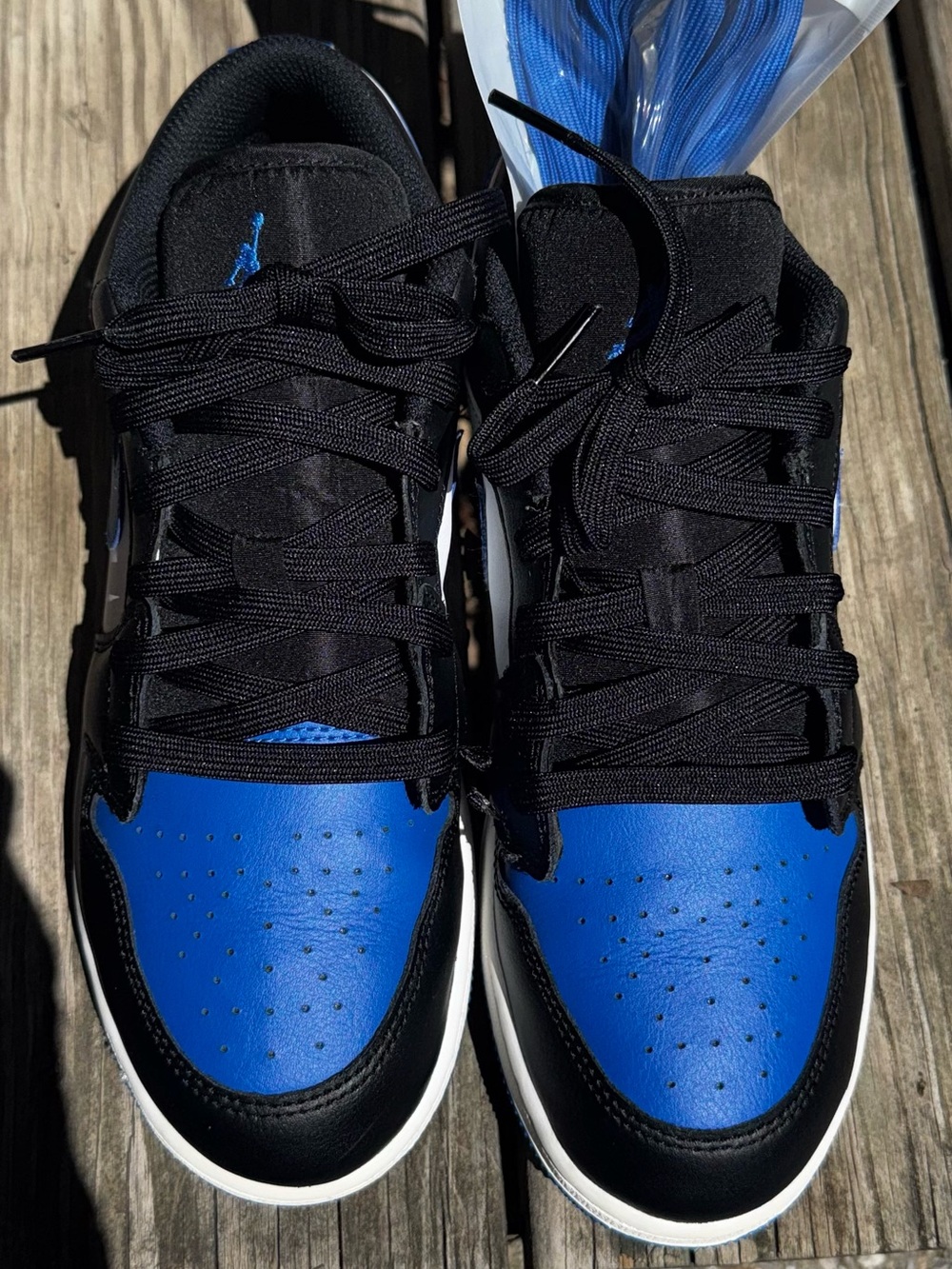 Nike size 7Y Black and Blue Low-Top Sneakers